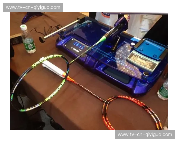 球场上的“脆响”美学：维克多胜利VS-680，如何成为羽球爱好者的进阶神线？